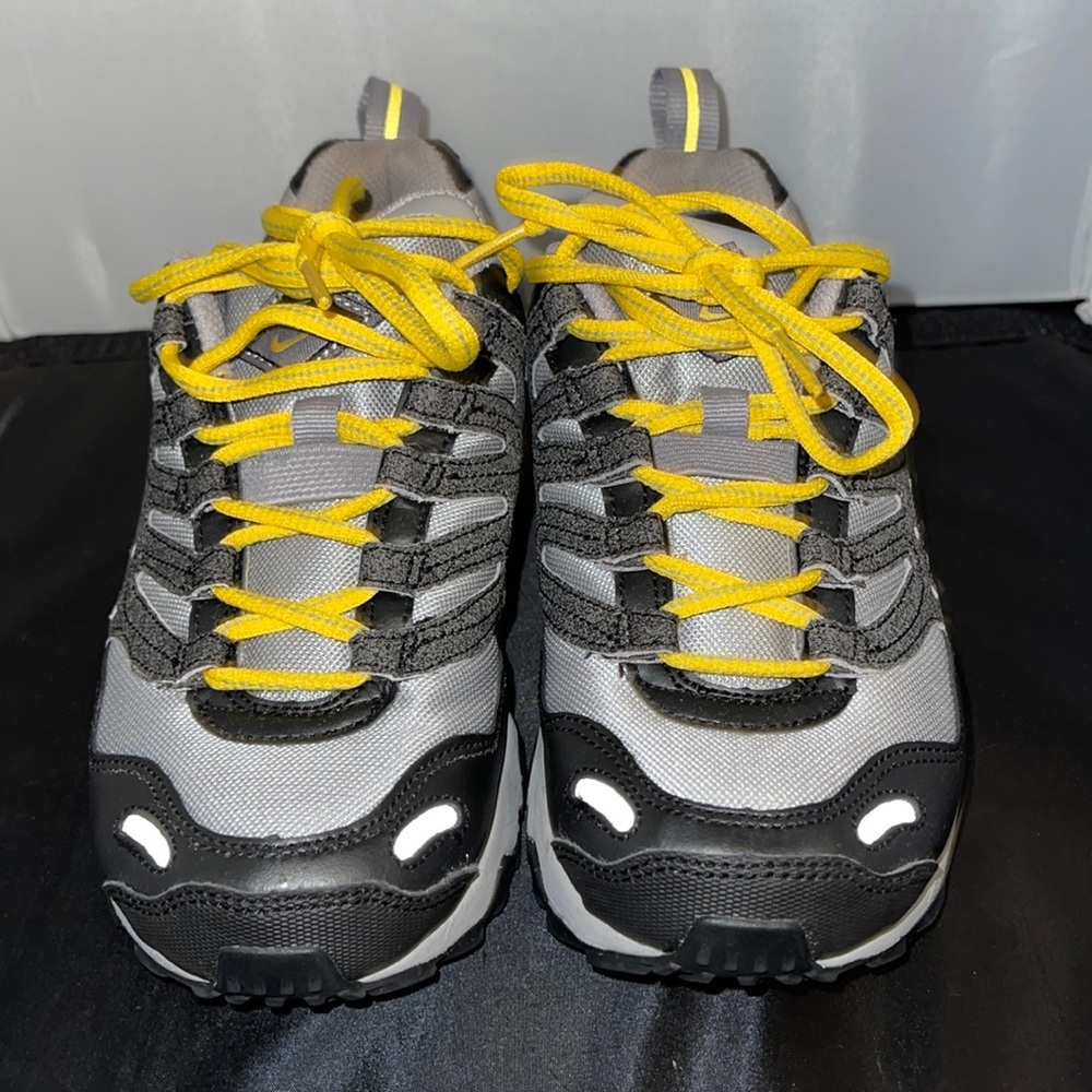 Nike | Yellow & Gray Low-top Nike Air